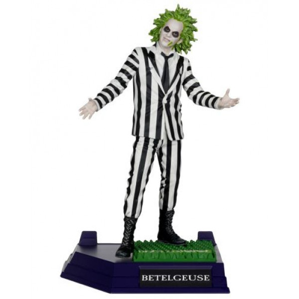MOVIE MANIACS Action Figure: Beetlejuice (includes collector card & bonus items)