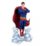 DC Gallery Dioramas: PVC Statue "Superman Ascendant"