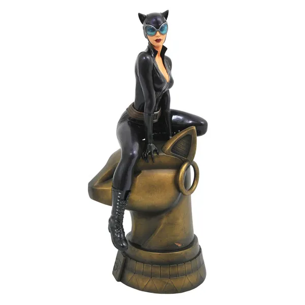 DC Gallery Dioramas: PVC Statue "Catwoman"