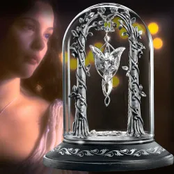 Display for Arwen's "Evenstar" Pendant (Lord of the Rings)