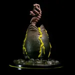 Q-Fig Diorama: Alien "Free Hugs"